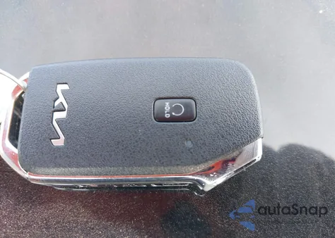 2022 Kia K5 Lxs z USA, uszkodzony, nr VIN 5XXG14J26NG147643